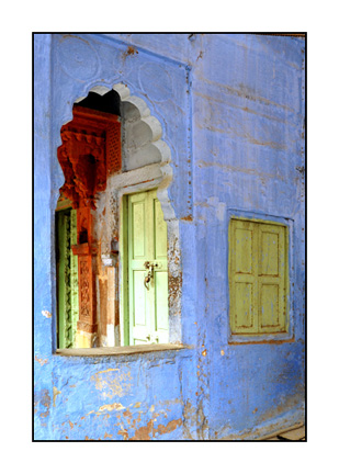 DSC_4049-blue-city-arch-and-window-46300-adjusted-with-curves02